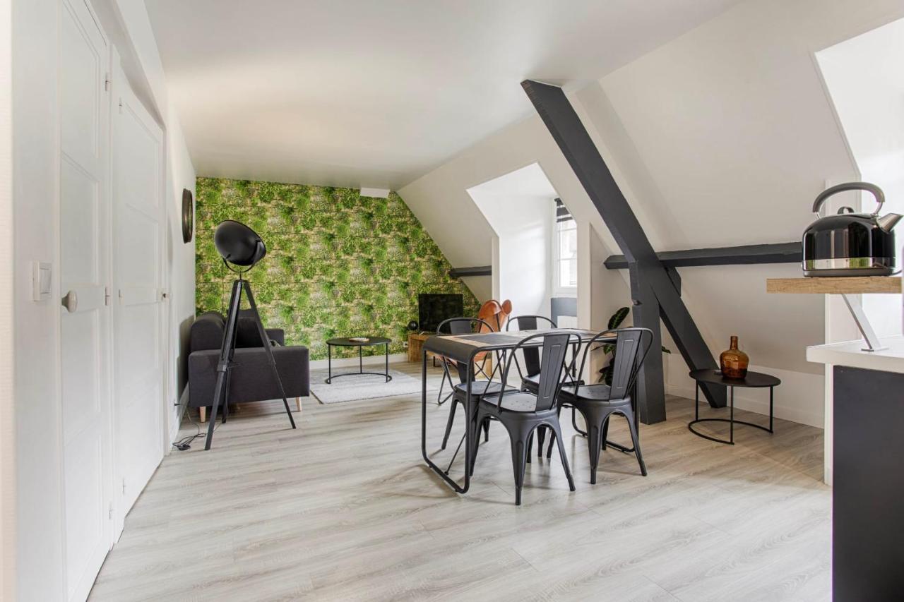 דירות פאלז La Casa Centra Charm At Falaise'S Downtown מראה חיצוני תמונה